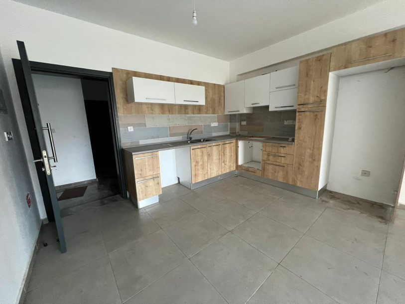LEFKOŞA/GÖNYELİ'DE SATILIK 2+1 DAİRE-2