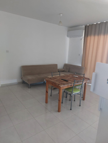 LEFKOŞA/GÖNYELİ BELEDİYE BULVAR YOLU BÖLGESİNDE KİRALIK 2+1 DAİRE-1