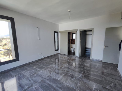 GİRNE ACAPULCO HOTEL BÖLGESİNDE SATILIK 4+1 DENİZ VE DAĞ MANZARALI VİLLA-9