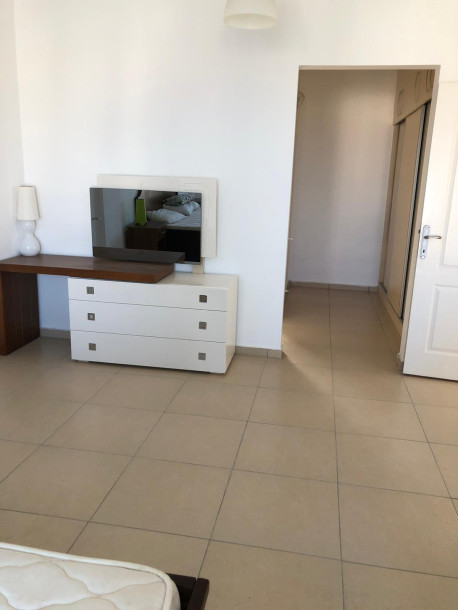 GİRNE/ALSANCAK'TA 4+1 KİRALIK EŞYALI VİLLA-5