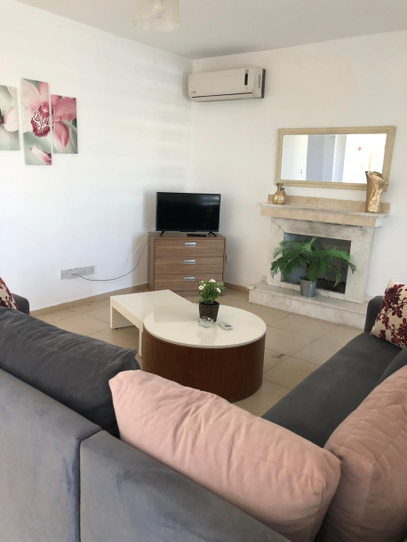 GİRNE/ALSANCAK'TA 4+1 KİRALIK EŞYALI VİLLA-3