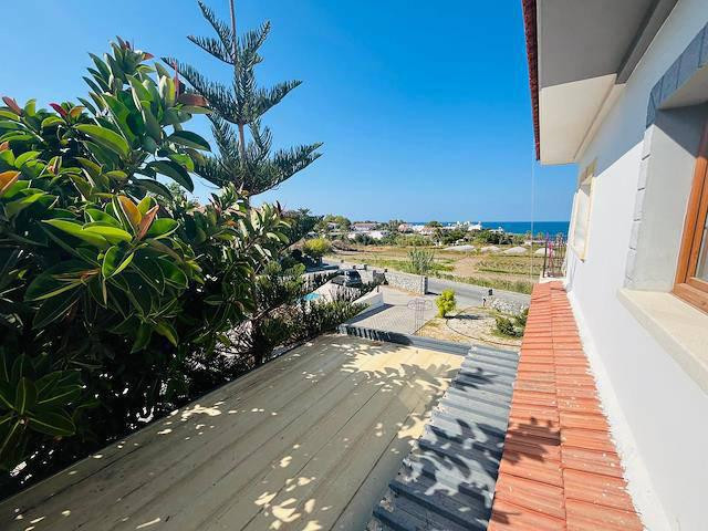 GİRNE/ALSANCAK'TA HAVUZLU SİTE İÇERİSİNDE SATILIK 2+1 İKİZ VİLLA-6