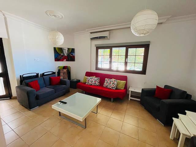 GİRNE/ALSANCAK'TA HAVUZLU SİTE İÇERİSİNDE SATILIK 2+1 İKİZ VİLLA-10