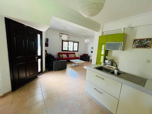 GİRNE/ALSANCAK'TA HAVUZLU SİTE İÇERİSİNDE SATILIK 2+1 İKİZ VİLLA-11