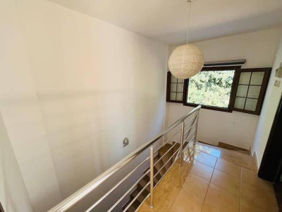 GİRNE/ALSANCAK'TA HAVUZLU SİTE İÇERİSİNDE SATILIK 2+1 İKİZ VİLLA-14