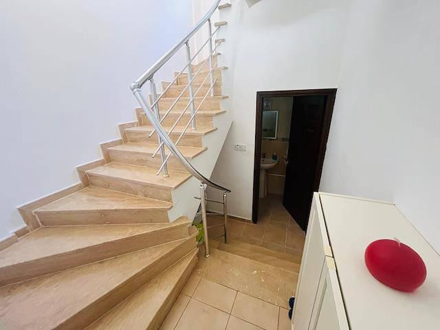 GİRNE/ALSANCAK'TA HAVUZLU SİTE İÇERİSİNDE SATILIK 2+1 İKİZ VİLLA-13