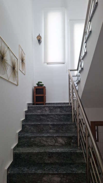 GİRNE/ALSANCAK ESCAPE PALJI BÖLGESİNDE KİRALIK 4+1 HAVUZLU VİLLA-12