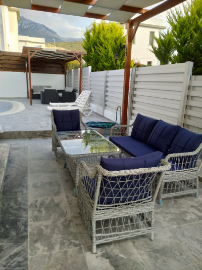 GİRNE/ALSANCAK ESCAPE PALJI BÖLGESİNDE KİRALIK 4+1 HAVUZLU VİLLA-4