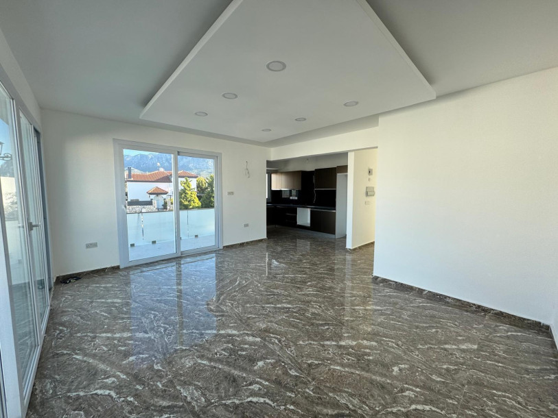 GİRNE/ALSANCAKTA 2+1 SATILIK SIFIR DAİRE-7