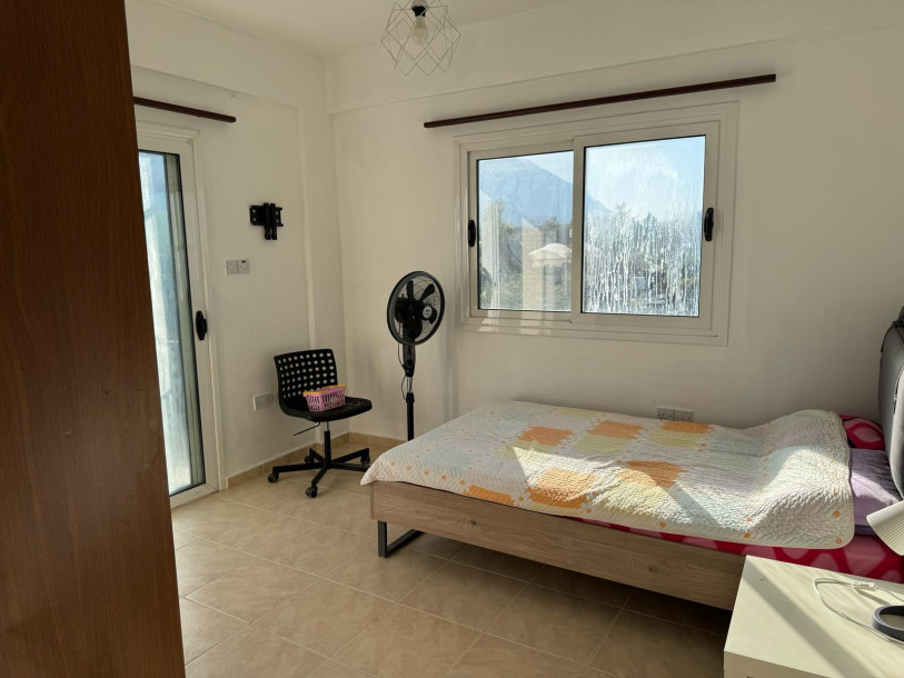 GİRNE/ALSANCAK ATAKARA MARKET BÖLGESİNDE HAVUZLU SİTEDE SATILIK 3+1 FUL EŞYALI DAİRE-12