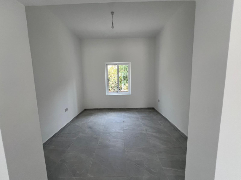 LEFKOŞA/ DEREBOYU BÖLGESİNDE KİRALIK 3+1 MÜSTAKİL BAHÇELİ EV-2