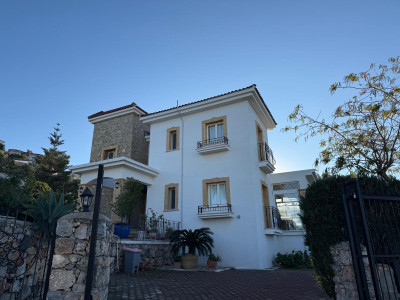 GİRNE/ALSANCAK YAYLA BÖLGESİ 4+1 SATILIK VİLLA-24
