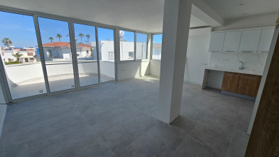 GİRNE/ALSANCAK DENİZKIZI BÖLGESİNDE SATILIK KOMPLE BİNA-3