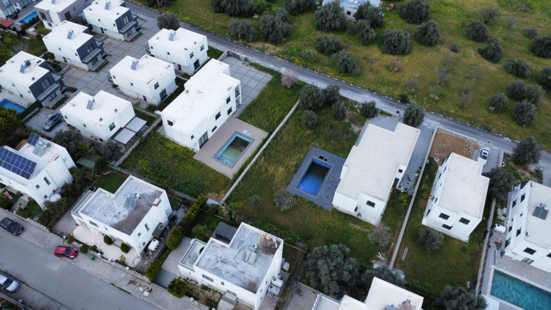 GİRNE/ALSANCAK HASAN UZUN PETROL BÖLGESİ SATILIK 3+1 VİLLA-4