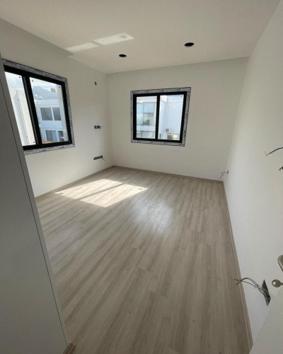 GİRNE/ALSANCAK HASAN UZUN PETROL BÖLGESİ SATILIK 3+1 VİLLA-13