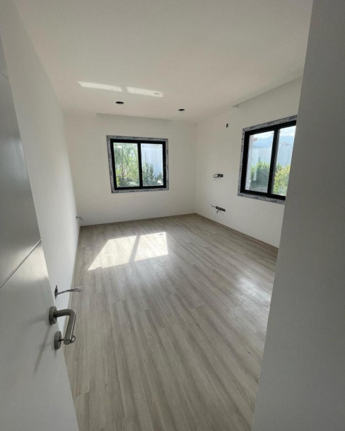 GİRNE/ALSANCAK HASAN UZUN PETROL BÖLGESİ SATILIK 3+1 VİLLA-14