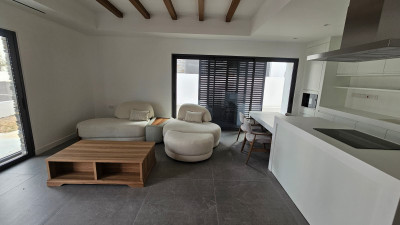 GİRNE/ ALSANCAK’TA SATILIK LÜKS 2+1 DAİRE-3