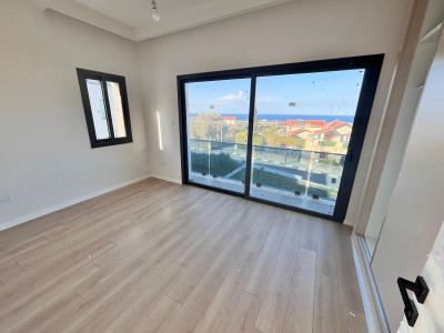 GİRNE / ALSANCAK’TA SATILIK 3+1 MÜSTAKİL VİLLA-9