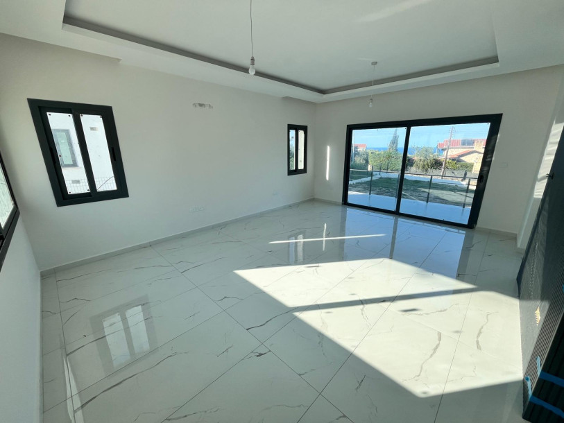 GİRNE / ALSANCAK’TA SATILIK 3+1 MÜSTAKİL VİLLA-3