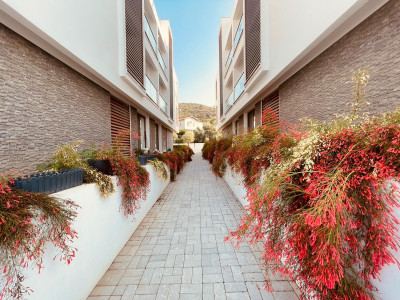 GİRNE/ALSANCAK KİRALIK LÜKS 2+1 DAİRE | FULL EŞYALI | ORTAK HAVUZLU SİTE-19