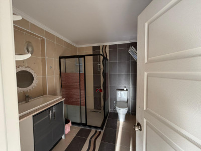 GİRNE/ALSANCAK’TA DENİZE YAKIN, BAKIMLI 3+1 SATILIK FIRSAT DAİRE-13