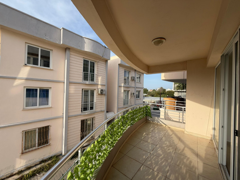 GİRNE/ALSANCAK’TA DENİZE YAKIN, BAKIMLI 3+1 SATILIK FIRSAT DAİRE-14