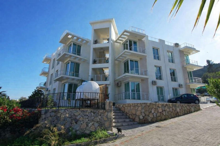 GİRNE ALSANCAK’TA FIRSAT FİYATLI SATILIK 1+1 DAİRE-1