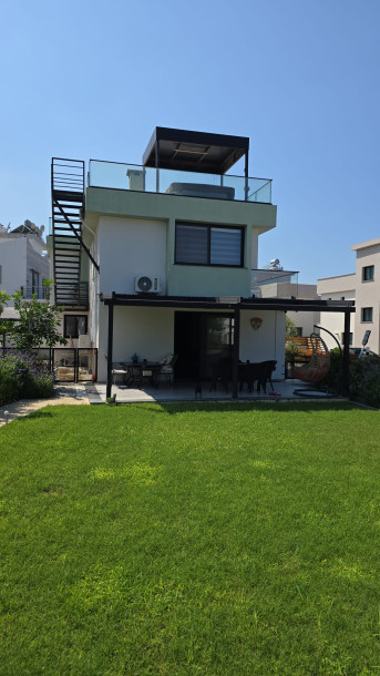 GİRNE ALSANCAK’TA MÜSTAKİL SÜPER LÜKS SATILIK 2+2 VİLLA-1