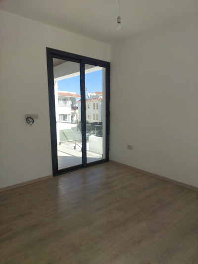 GİRNE/ALSANCAK'TA SATILIK 2+1 SIFIR DAİRE-8