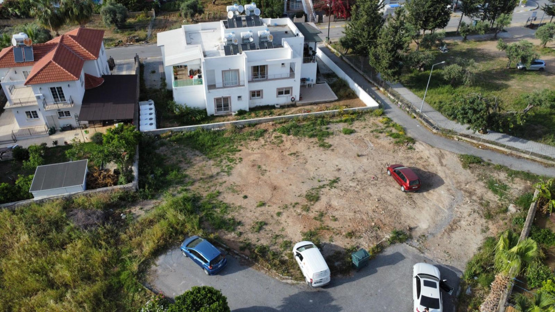 GİRNE/ZEYTİNLİK'TE SATILIK 5 ADET 2+1 DAİRE PROJELİ ARAZİ-2