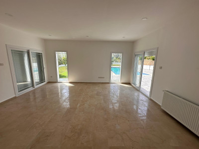 GİRNE/ALSANCAK'TA MERİT HOTELLERE YAKIN KONUMDA SATILIK 6+2 ÖZEL HAVUZLU VİLLA-28