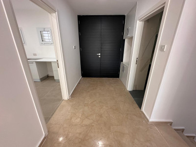 GİRNE/ALSANCAK'TA MERİT HOTELLERE YAKIN KONUMDA SATILIK 6+2 ÖZEL HAVUZLU VİLLA-17