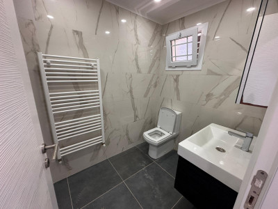 GİRNE/ALSANCAK'TA MERİT HOTELLERE YAKIN KONUMDA SATILIK 6+2 ÖZEL HAVUZLU VİLLA-34