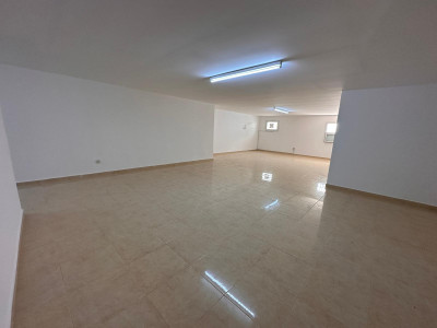 GİRNE/ALSANCAK'TA MERİT HOTELLERE YAKIN KONUMDA SATILIK 6+2 ÖZEL HAVUZLU VİLLA-16