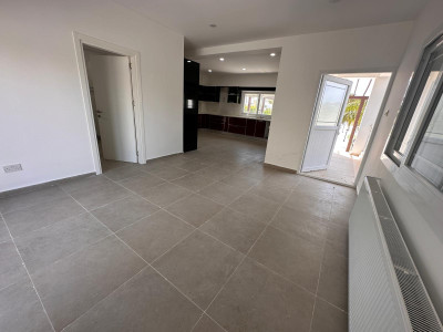 GİRNE/ALSANCAK'TA MERİT HOTELLERE YAKIN KONUMDA SATILIK 6+2 ÖZEL HAVUZLU VİLLA-18