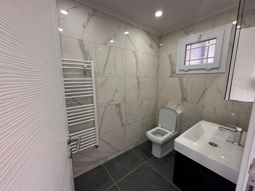 GİRNE/ALSANCAK'TA MERİT HOTELLERE YAKIN KONUMDA SATILIK 6+2 ÖZEL HAVUZLU VİLLA-35