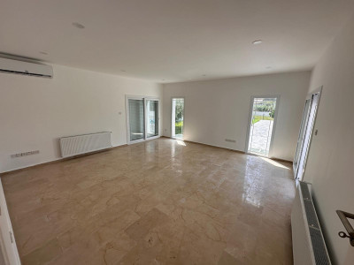 GİRNE/ALSANCAK'TA MERİT HOTELLERE YAKIN KONUMDA SATILIK 6+2 ÖZEL HAVUZLU VİLLA-13