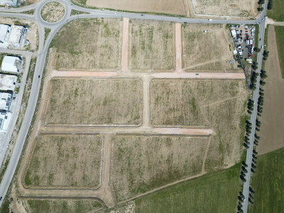 LEFKOŞA/ALAYKÖY'DE HEM TİCARİ HEM KONUT İZİNLİ ARAZİLER-3