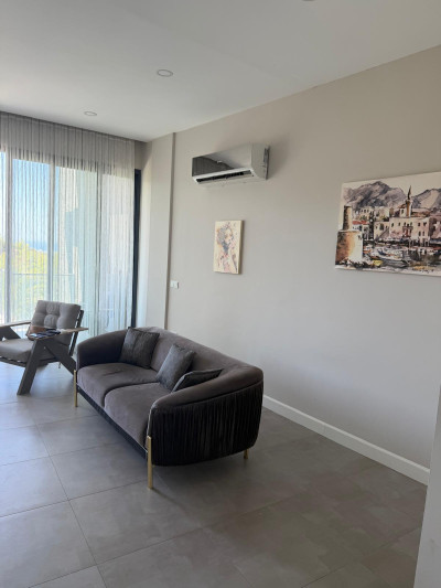 GİRNE BELLAPAİS’TE KİRALIK 2+1 DAİRE HAVUZLU SİTE İÇERİSİNDE • YENİ EŞYALAR-2