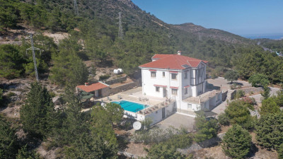 GİRNE/BOĞAZ'DA MİNİMUM 3 GÜNLÜK KİRALIK 6 YATAK ODALI VİLLA