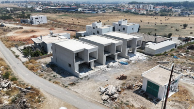 GİRNE / BOĞAZ – SATILIK LÜKS 3+1 VİLLALAR-5