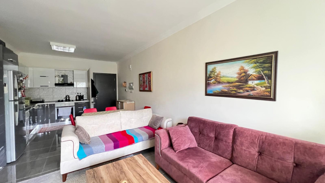 GİRNE MERKEZ’DE SATILIK 2+1 EŞYALI DAİRE-1