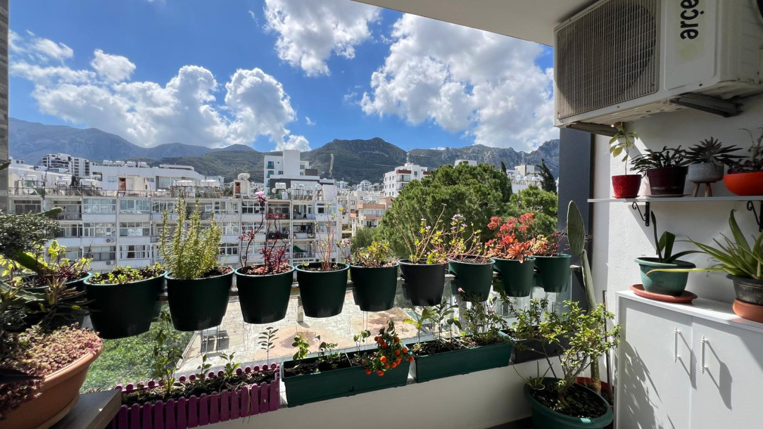 GİRNE MERKEZ’DE SATILIK 2+1 EŞYALI DAİRE-19
