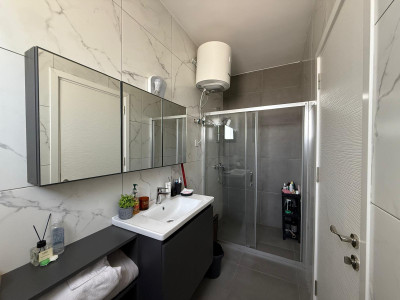 LEFKOŞA/YENİŞEHİR' DE LÜKS 1+1 GÜNLÜK KİRALIK DAİRE-8