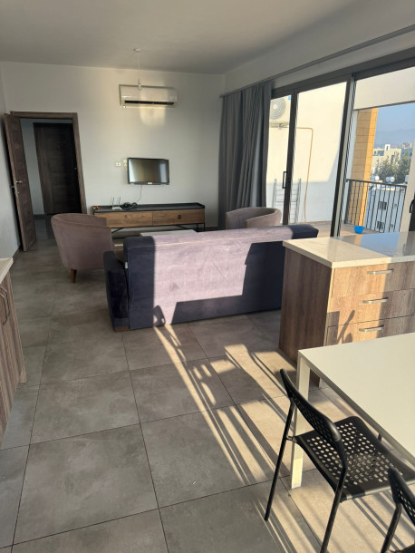LEFKOŞA/KÜÇÜK KAYMAKLI' DA ÖĞRENCİ İÇİN KİRALIK 2+1 FULL EŞYALI PENTHOUSE-5