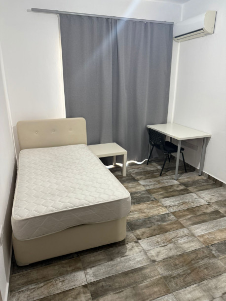 LEFKOŞA/KÜÇÜK KAYMAKLI' DA ÖĞRENCİ İÇİN KİRALIK 2+1 FULL EŞYALI PENTHOUSE-10