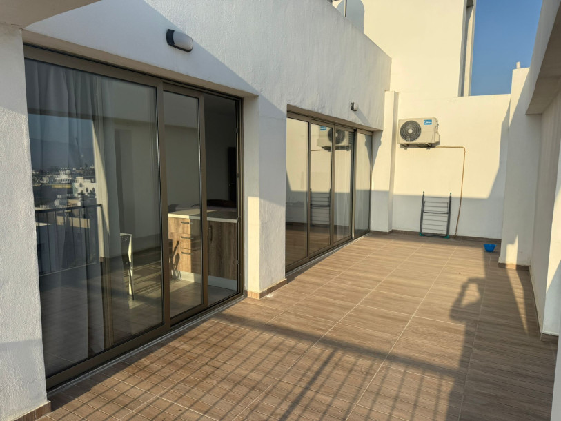 LEFKOŞA/KÜÇÜK KAYMAKLI' DA ÖĞRENCİ İÇİN KİRALIK 2+1 FULL EŞYALI PENTHOUSE-15