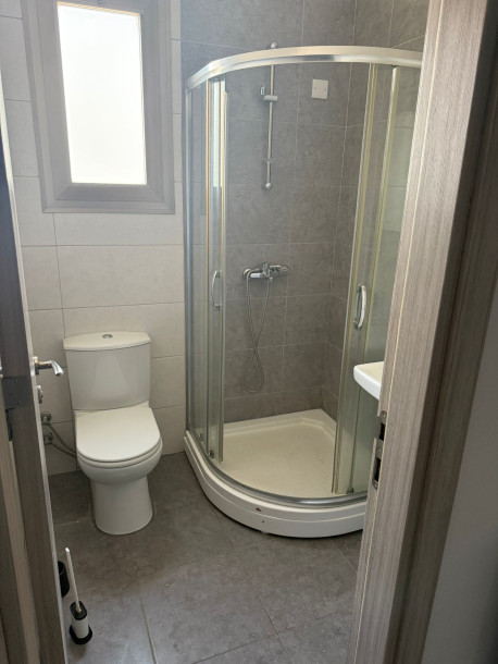 LEFKOŞA/KÜÇÜK KAYMAKLI' DA ÖĞRENCİ İÇİN KİRALIK 2+1 FULL EŞYALI PENTHOUSE-11