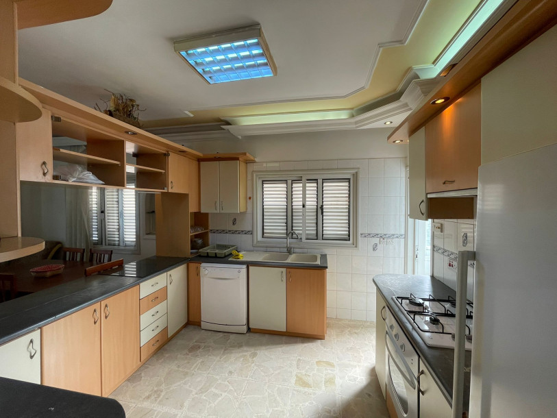 LEFKOŞA/YENİKENT' TE TİCARİ İZİNLİ 3+1 SATILIK DAİRE-9
