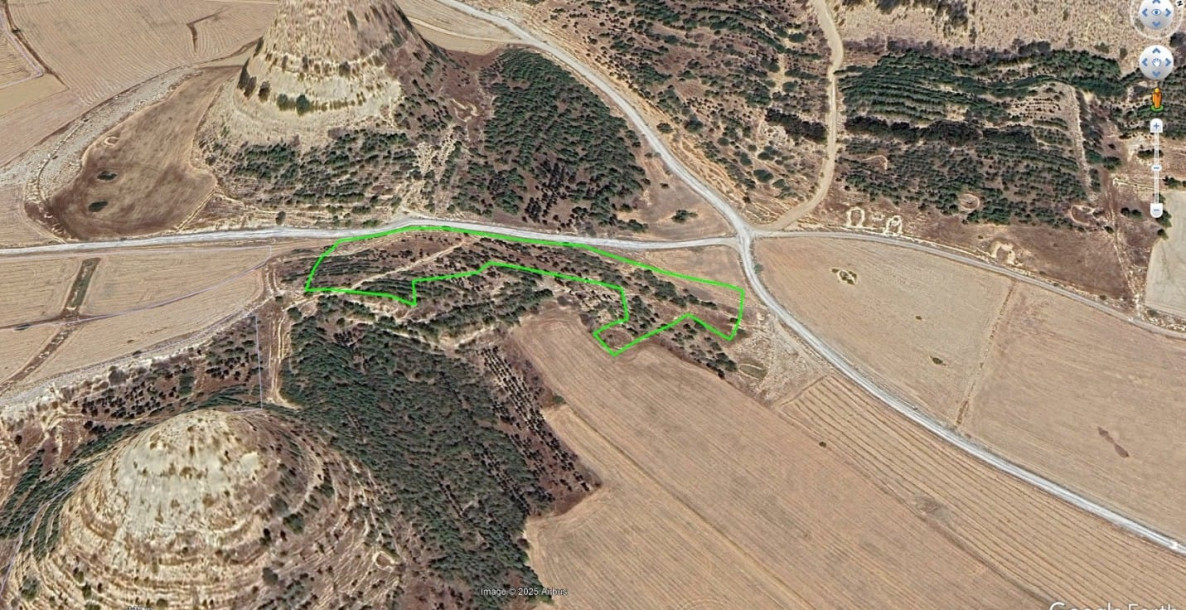 LEFKOŞA/DİLEKKAYA' DA SATILIK ARSA-2